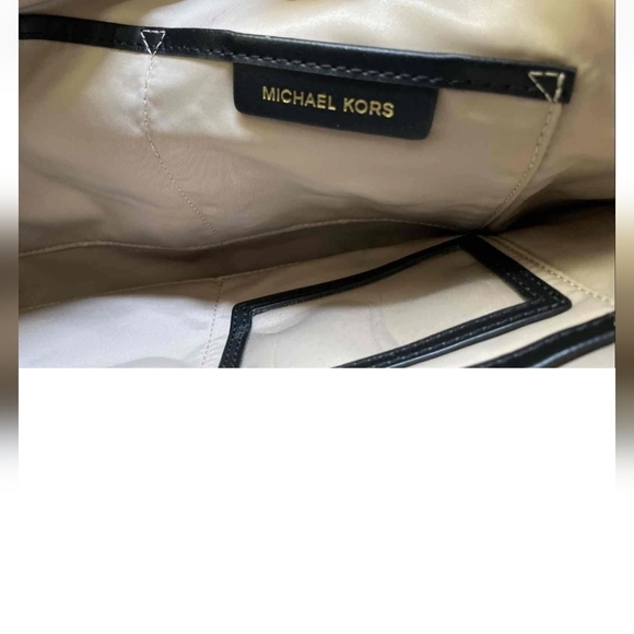 โ๏ธ LIKE NEW!! TRAVEL Michael Kors Tan Polly Nylon Light BrownShimmer HUGE DUFFLE - Picture 7 of 17